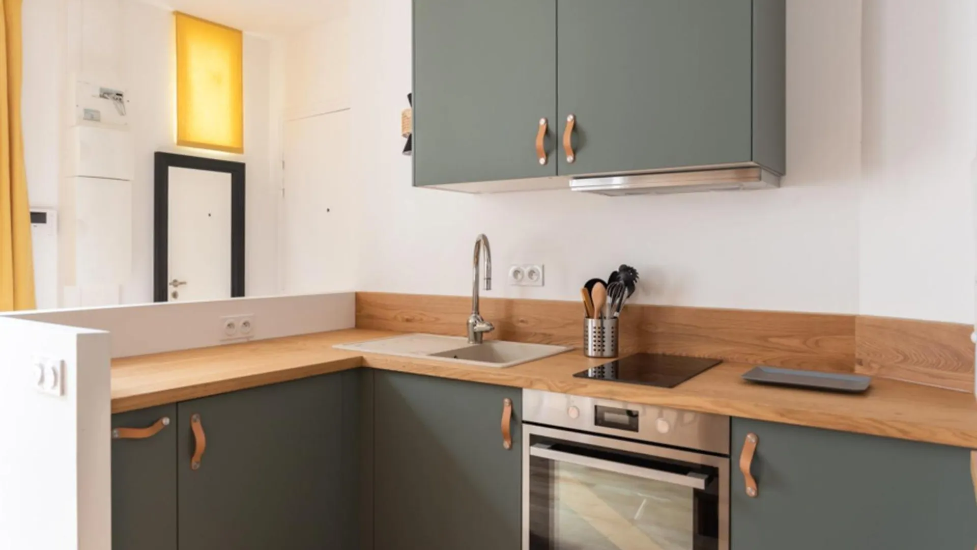 Bright & Stylish In The Heart Of Le Marais Appartement Parijs
