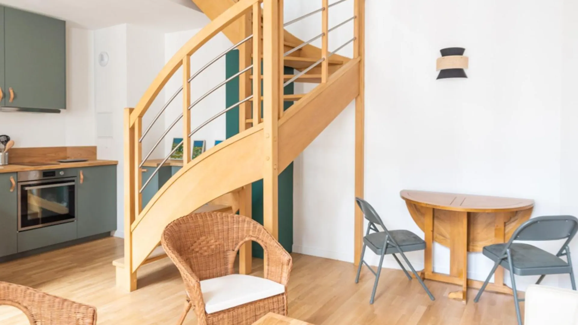 Bright & Stylish In The Heart Of Le Marais Appartement Parijs