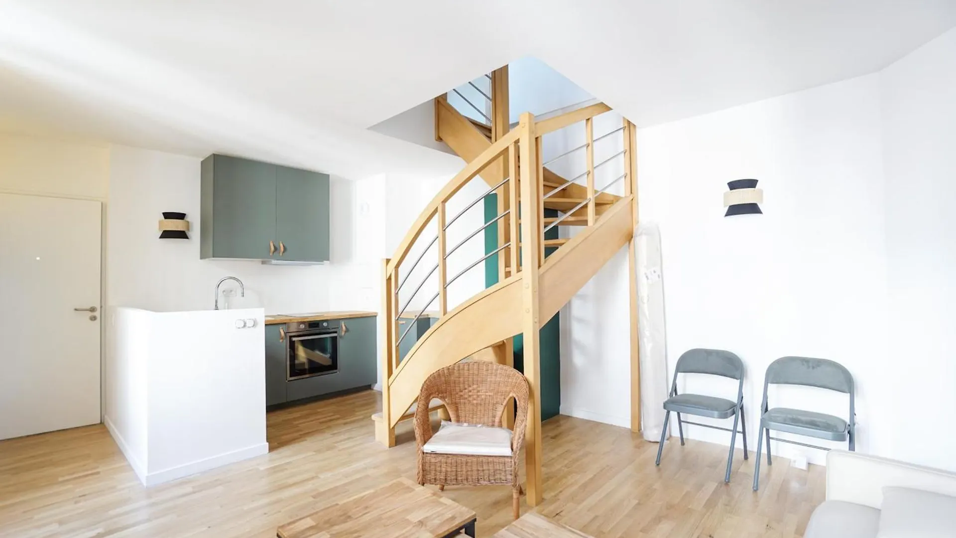 Bright & Stylish In The Heart Of Le Marais Appartement Parijs
